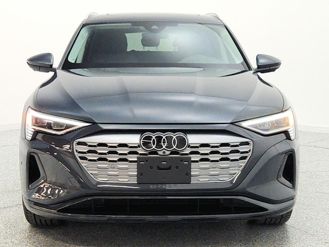2024 Audi Q8 e-tron
