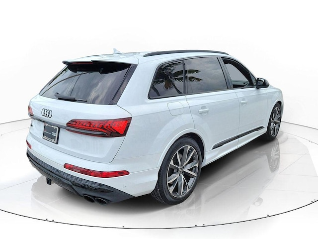 2023 Audi SQ7