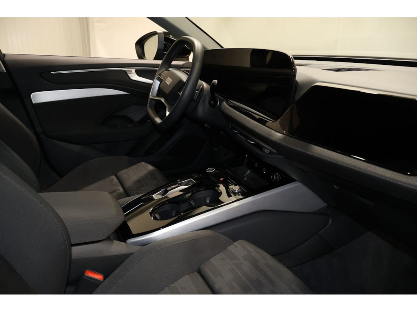 Bild über Audi A6 Avant TFSI 150 kW S tronic - für weitere Informationen kontaktieren Sie den Audi Partner