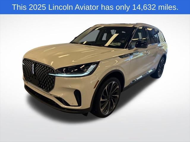 2025 Lincoln Aviator Reserve's photo