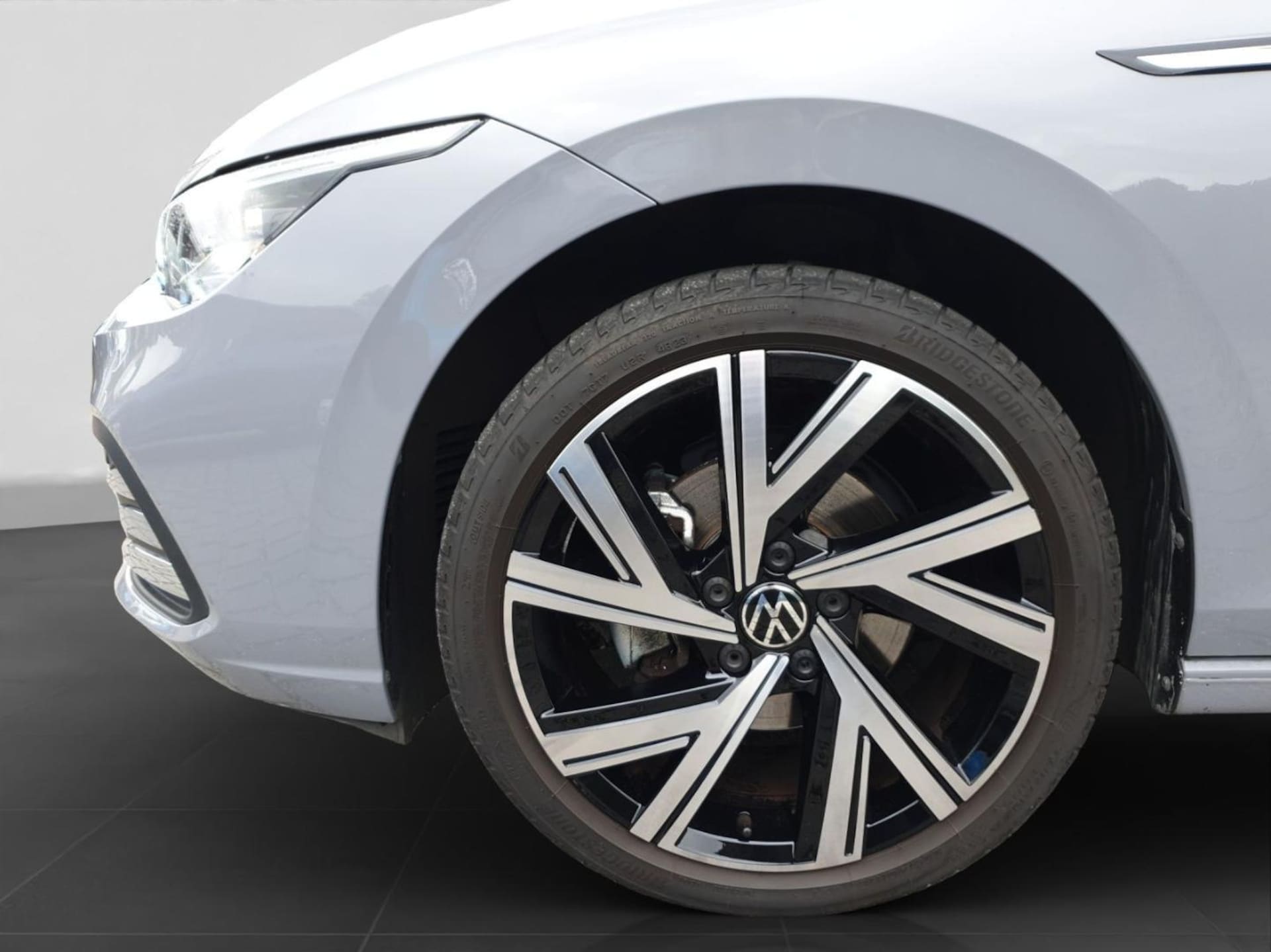 Volkswagen Golf Style