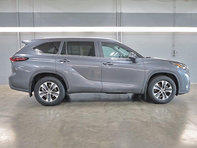 2024 Toyota Highlander