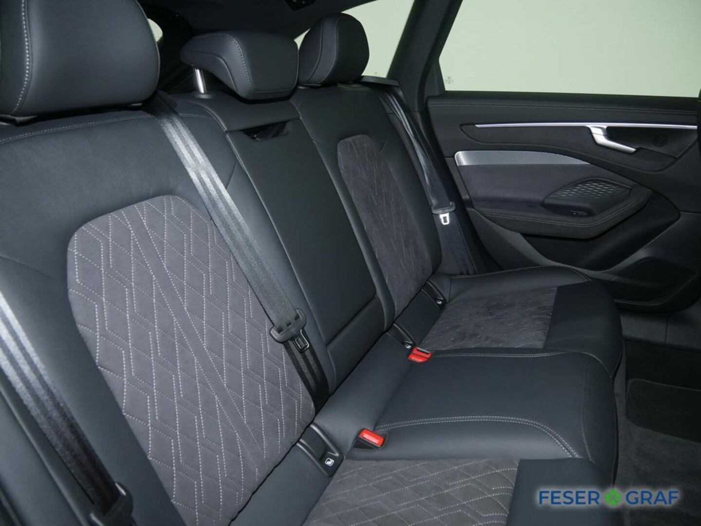 Bild über Audi A6 Avant TDI quattro 150 kW S tronic - für weitere Informationen kontaktieren Sie den Audi Partner