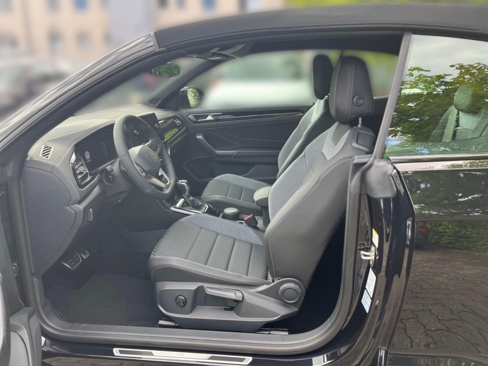 Volkswagen T-Roc Cabriolet – Bild 10