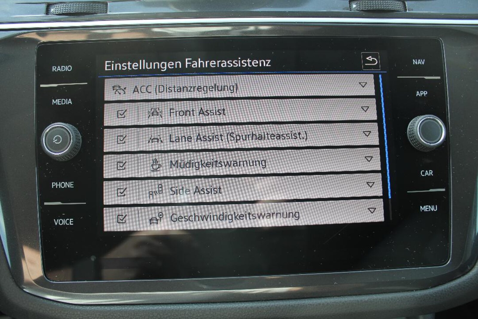 Volkswagen Tiguan Allspace – Bild 12