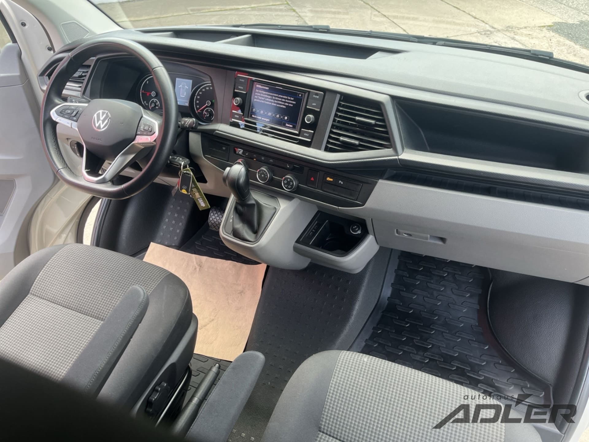 Volkswagen T6.1 Transporter Kasten kurzer Radstand