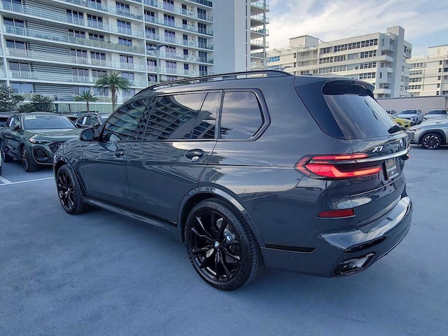 2026 BMW X7