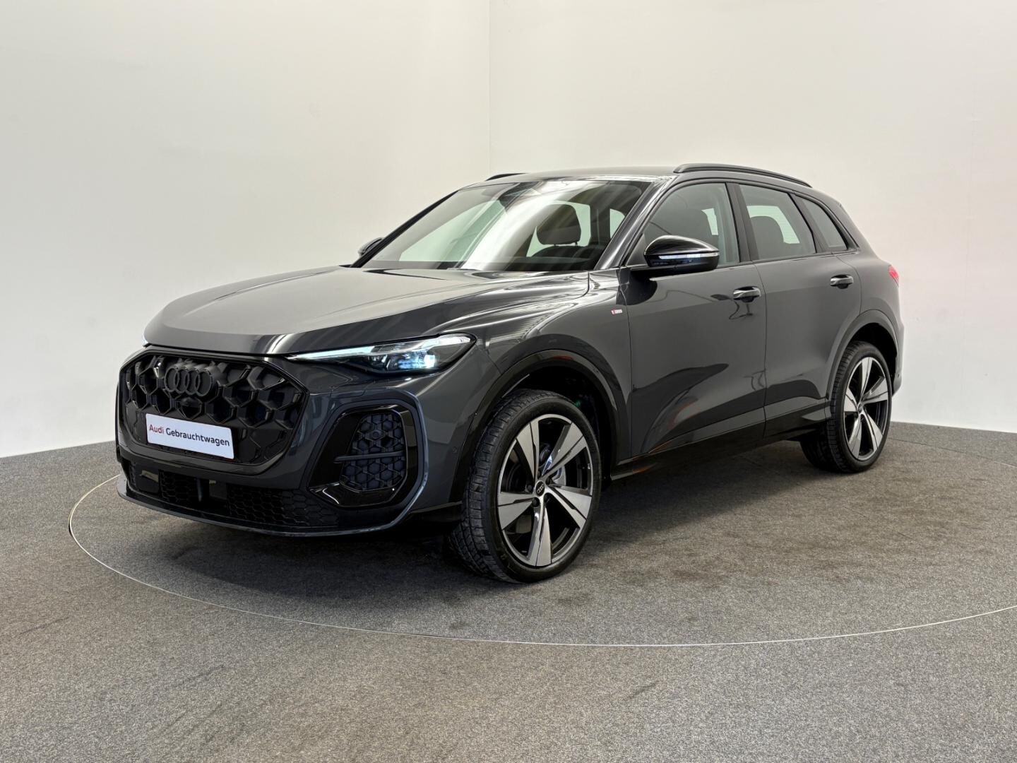 Bild über Audi Q5 SUV TDI quattro 150 kW S tronic - für weitere Informationen kontaktieren Sie den Audi Partner