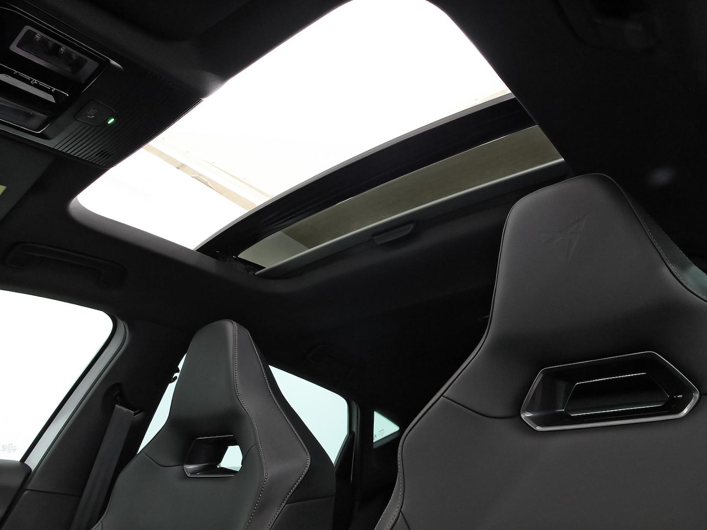 CUPRA Leon León 2.0 TSI VZ DSG 221 kW (300 CV) — photo 35