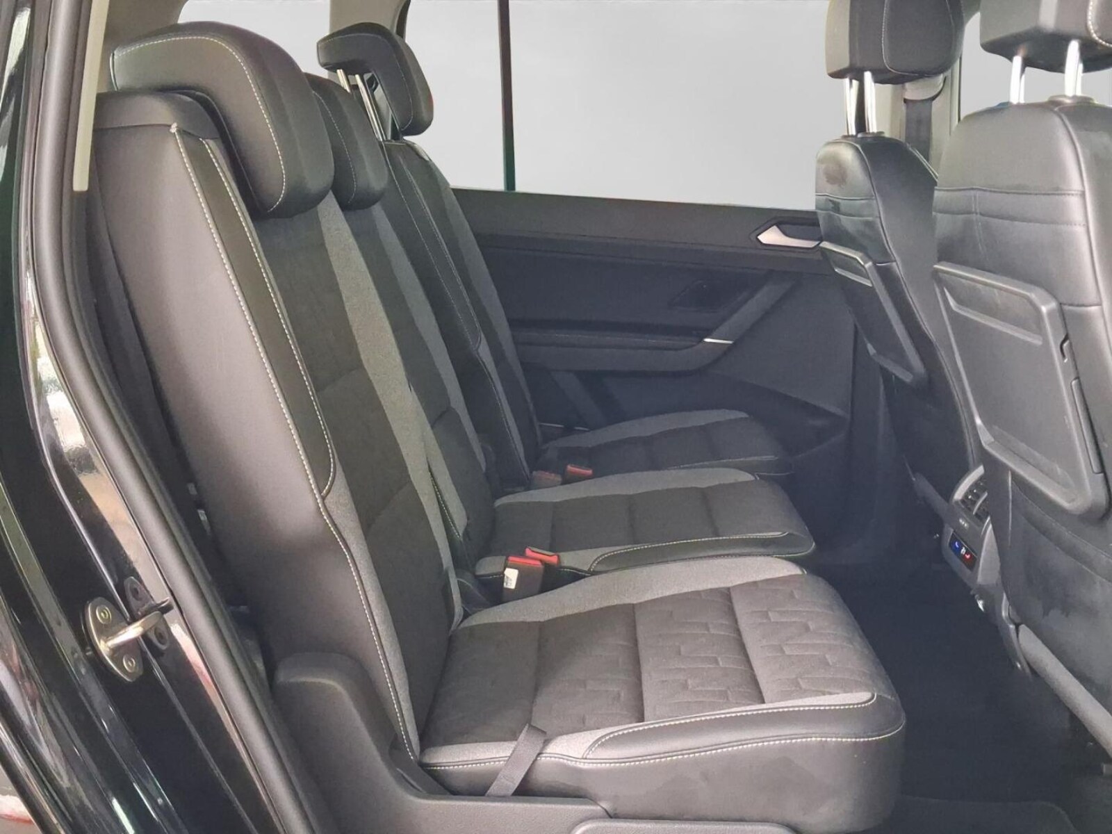 Volkswagen Touran – Bild 6