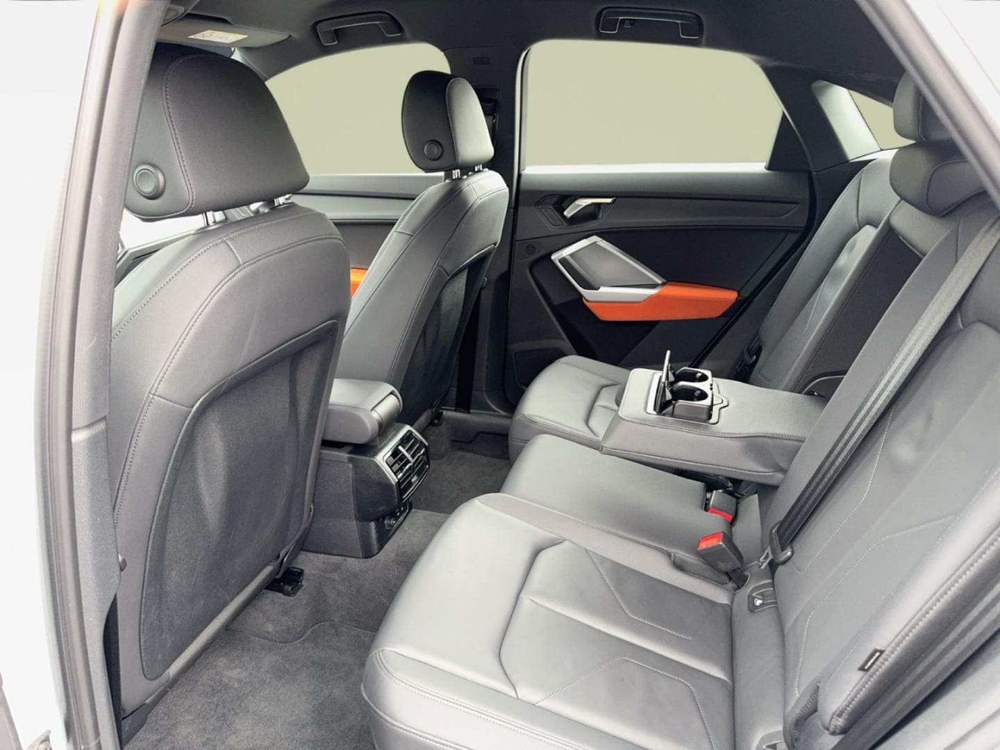 Bild über Audi Q3 Sportback TFSI quattro 140 kW S tronic - für weitere Informationen kontaktieren Sie den Audi Partner