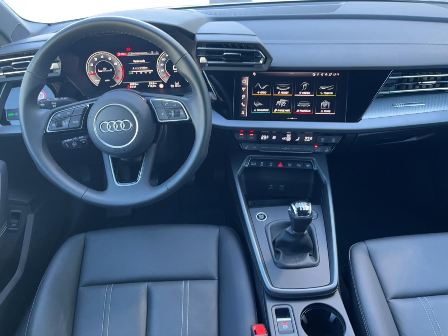 Bild über Audi A3 allstreet TFSI Schaltgetriebe - für weitere Informationen kontaktieren Sie den Audi Partner