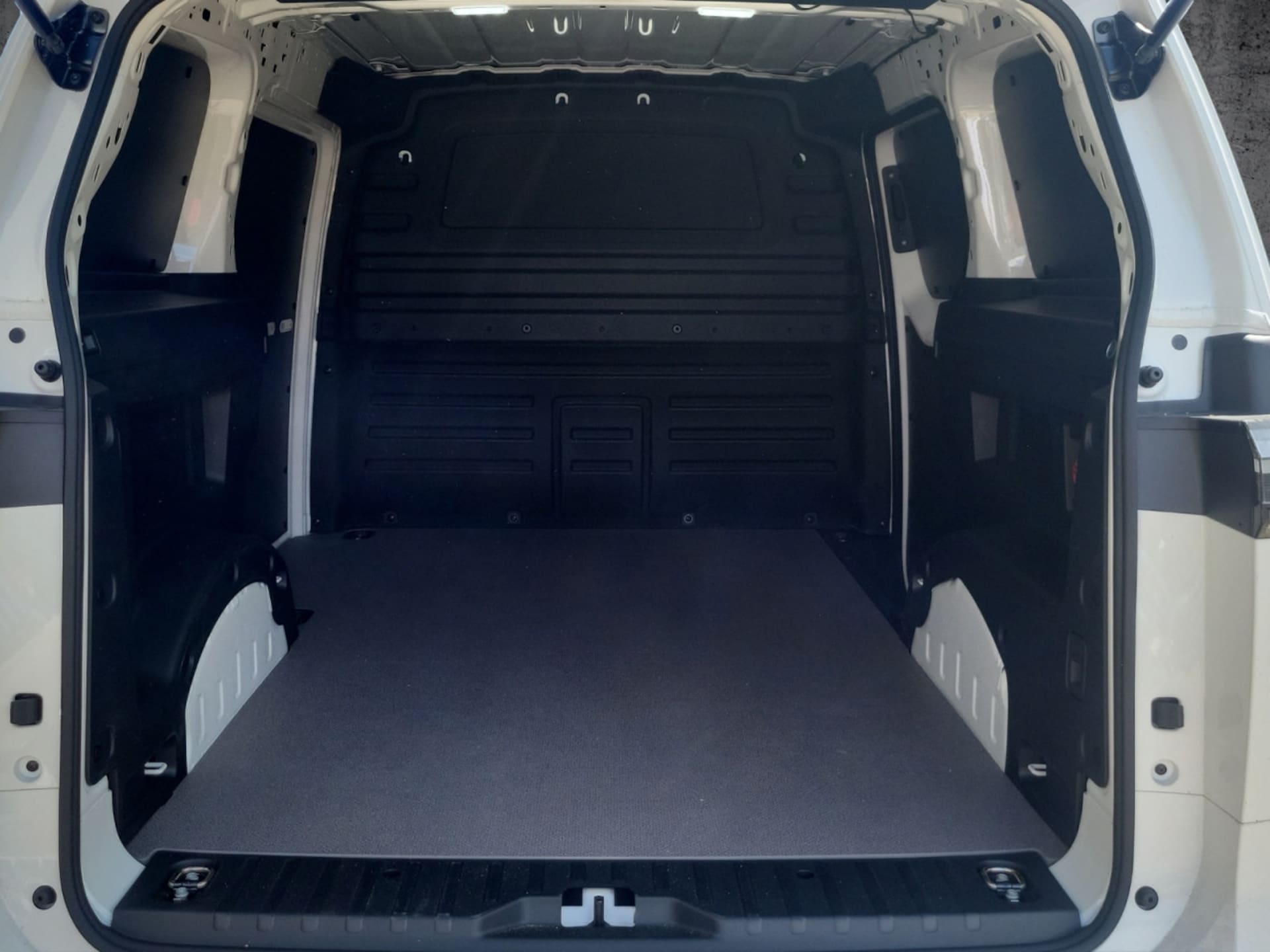 Volkswagen ID. Buzz Cargo Basis-Modell