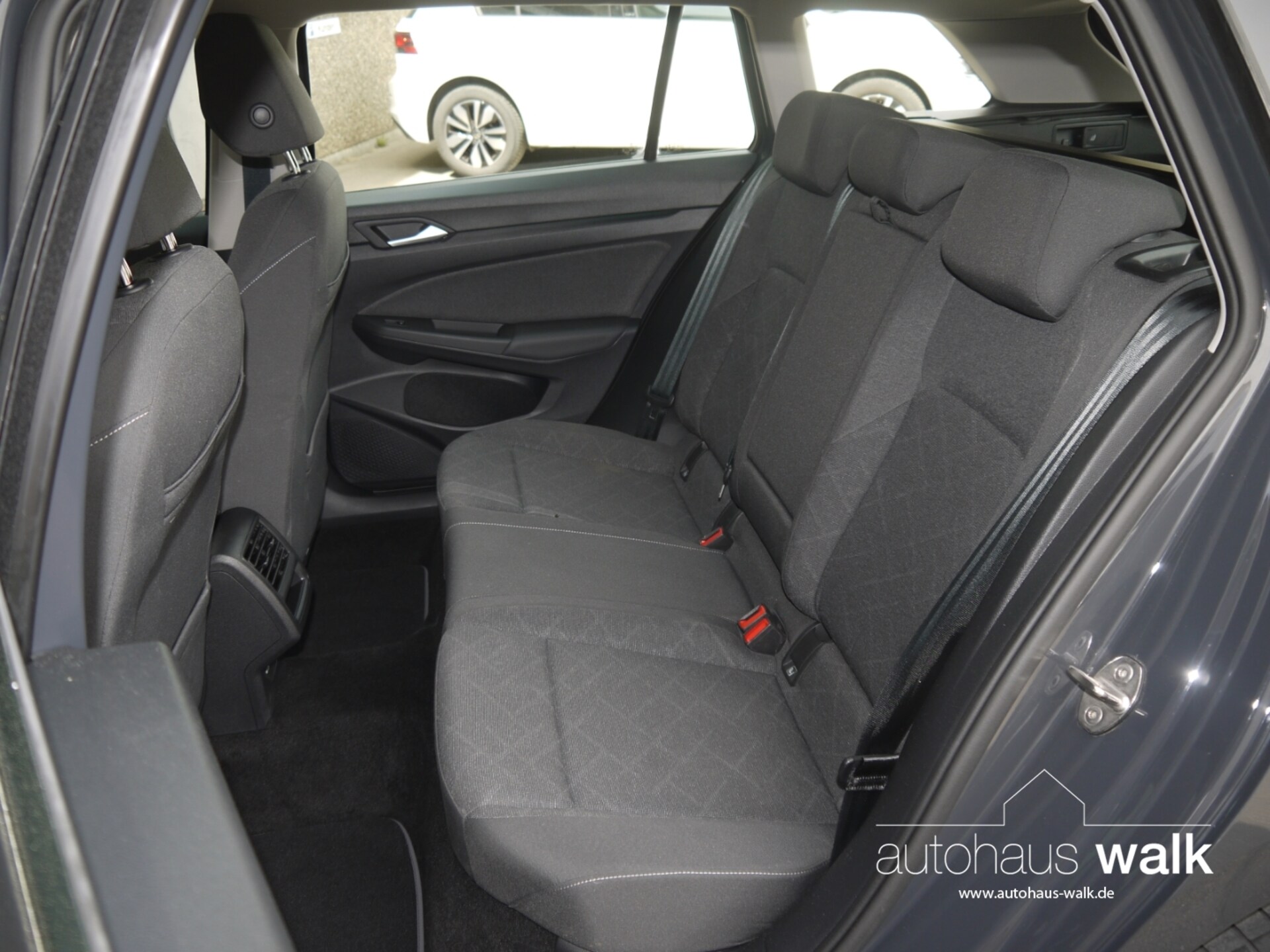 Volkswagen Golf Variant Life