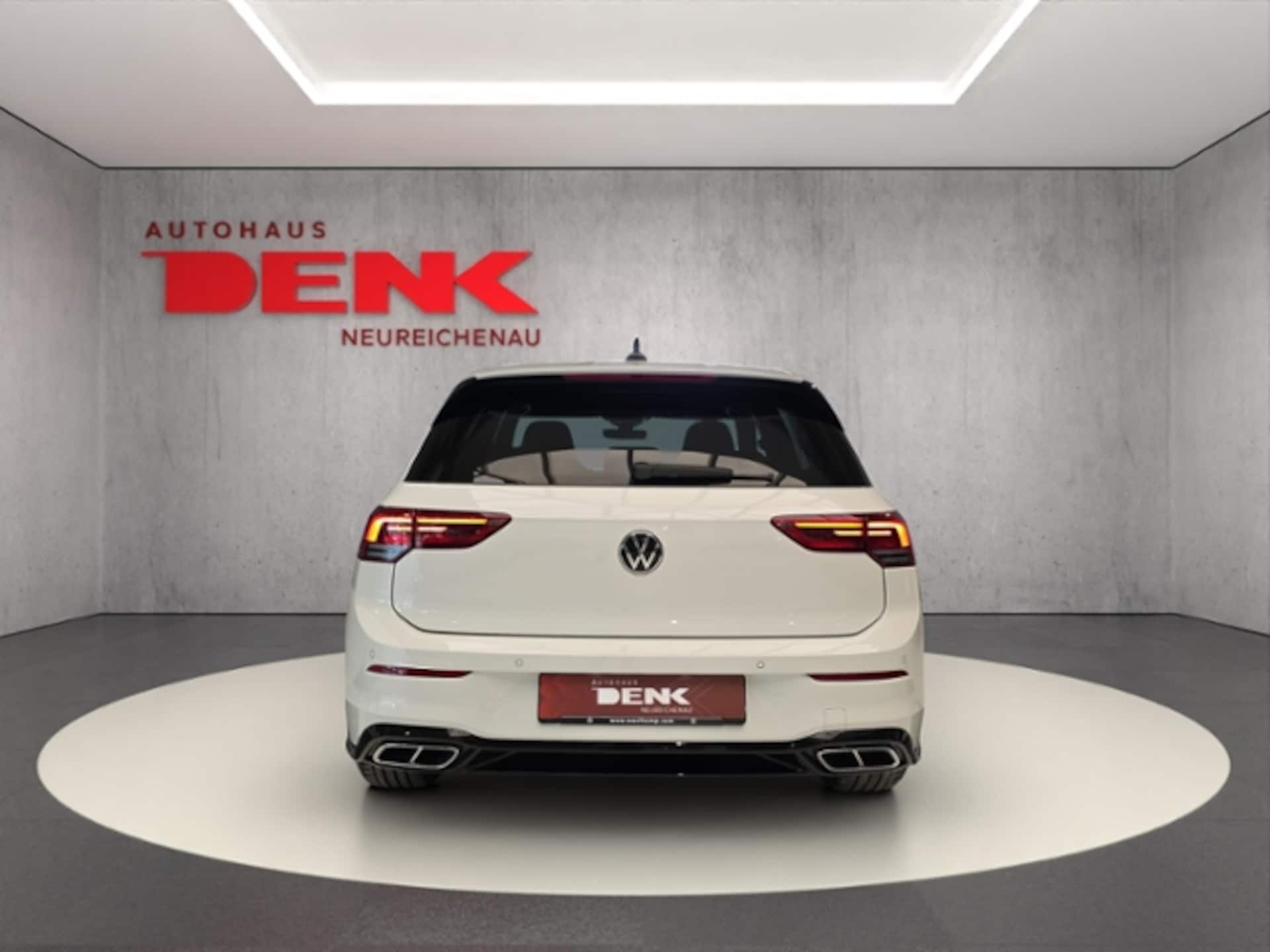 Volkswagen Golf R-Line