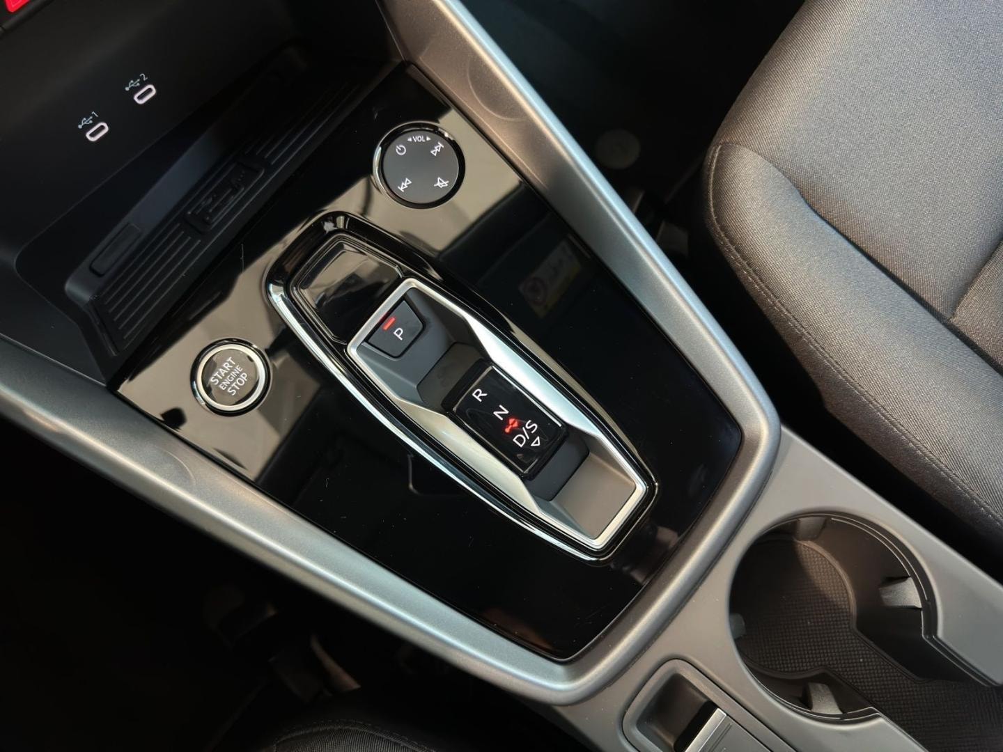 Bild über Audi A3 Sportback TFSI e advanced 40 TFSI e S tronic - für weitere Informationen kontaktieren Sie den Audi Partner