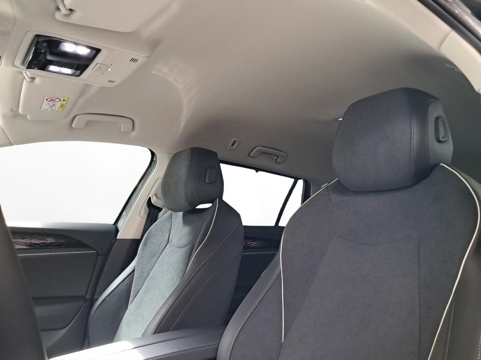 Volkswagen Passat – Bild 9