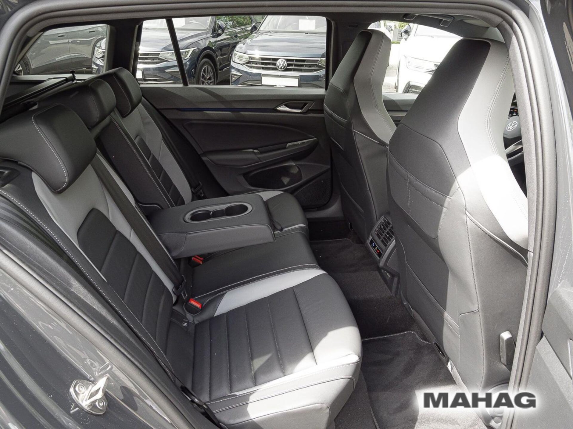 Volkswagen Golf Variant R-Line