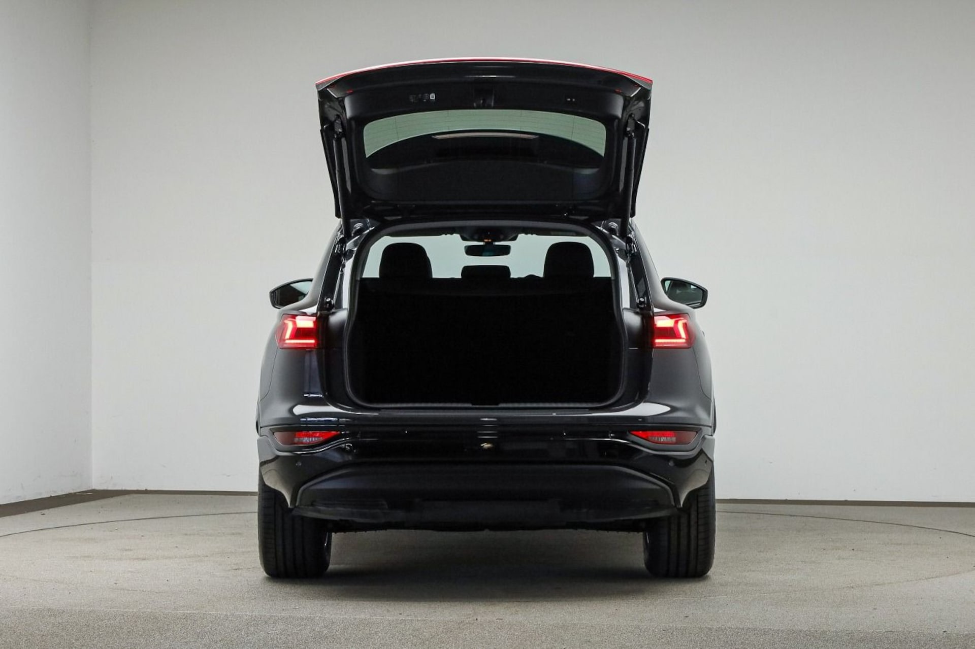 Audi Q6 SUV e-tron