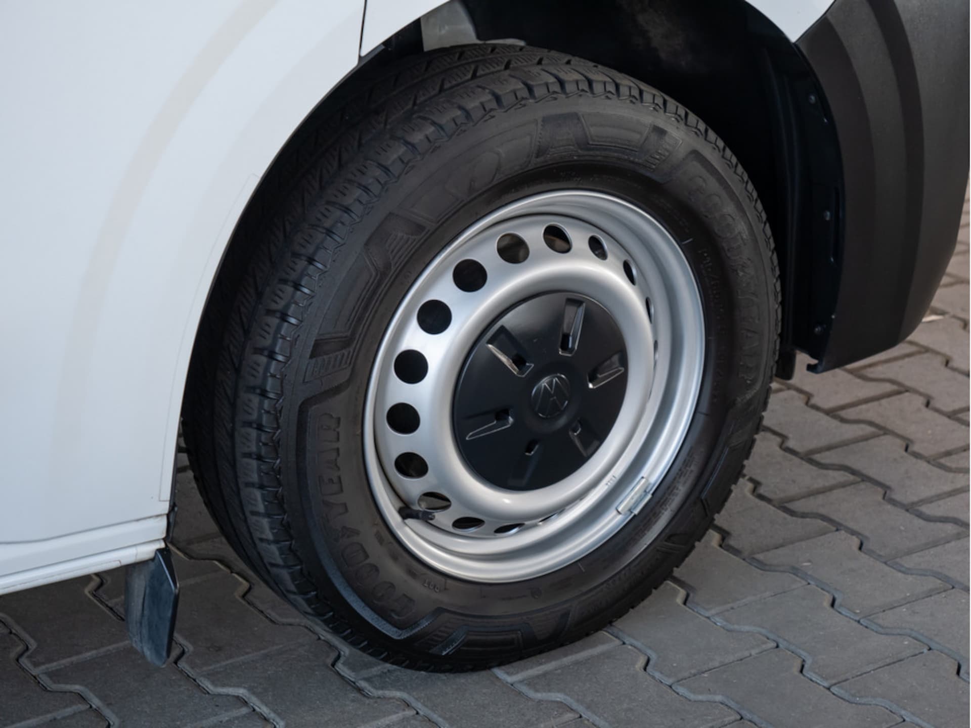 Volkswagen Transporter Kasten langer Radstand