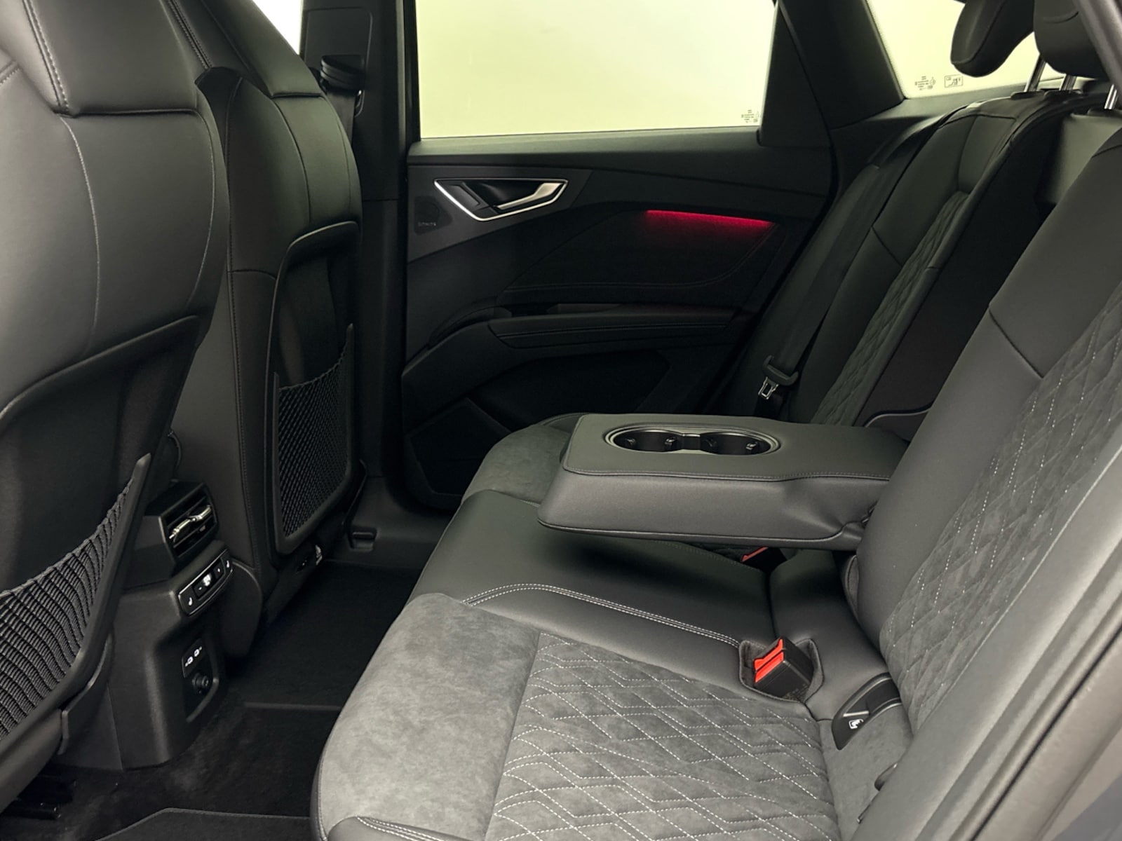 Audi Q4 Sportback e-tron – Bild 11