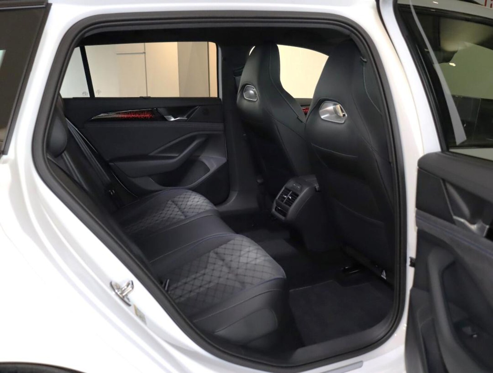 Volkswagen Passat – Bild 24