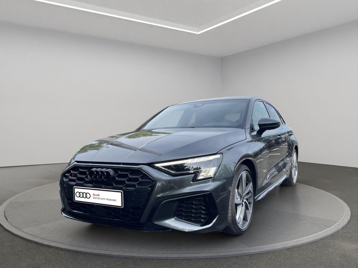 Bild über Audi S3 Sportback TFSI quattro S tronic - für weitere Informationen kontaktieren Sie den Audi Partner