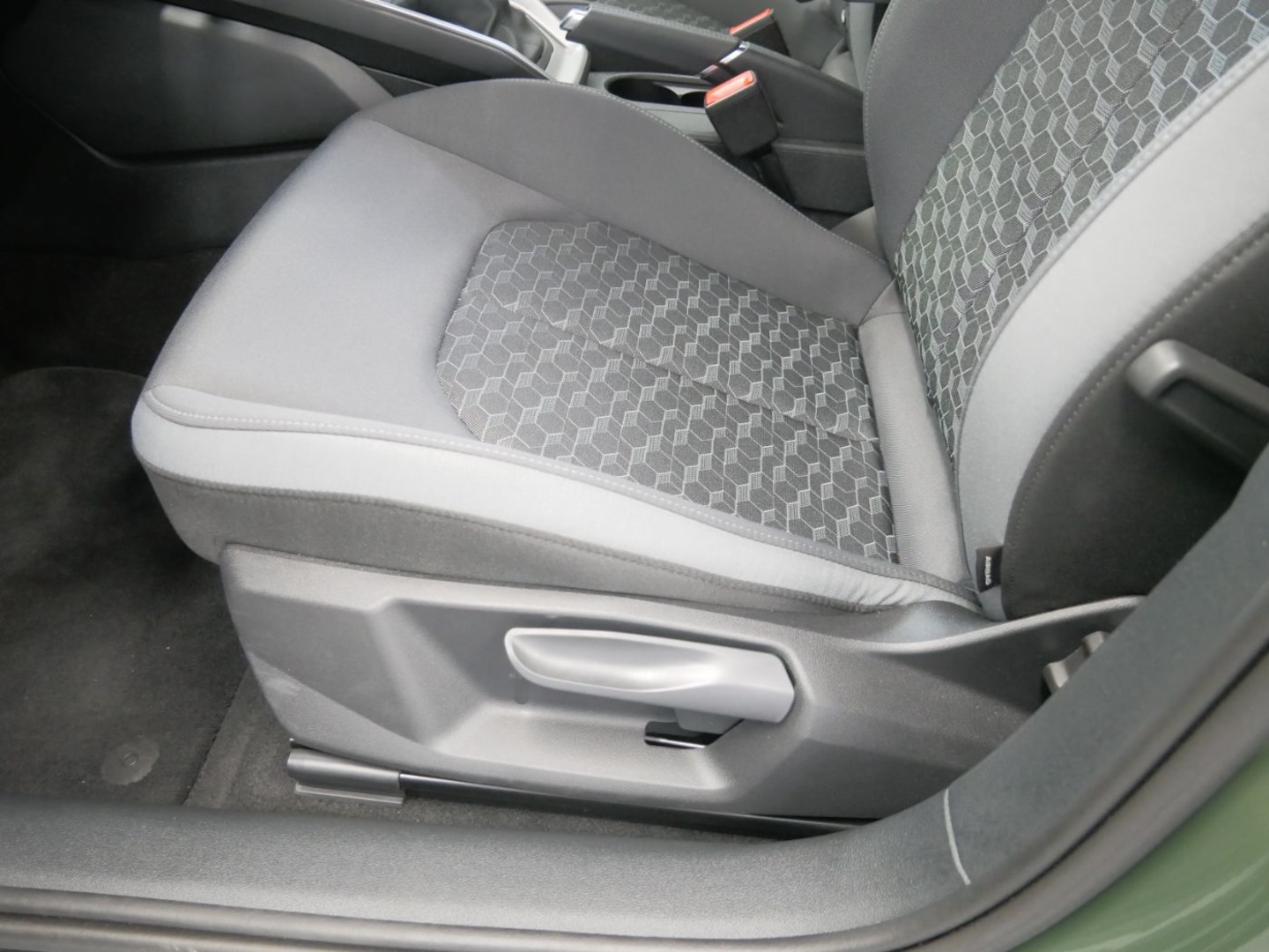 Bild über Audi A1 Sportback advanced 30 TFSI Schaltgetriebe - für weitere Informationen kontaktieren Sie den Audi Partner