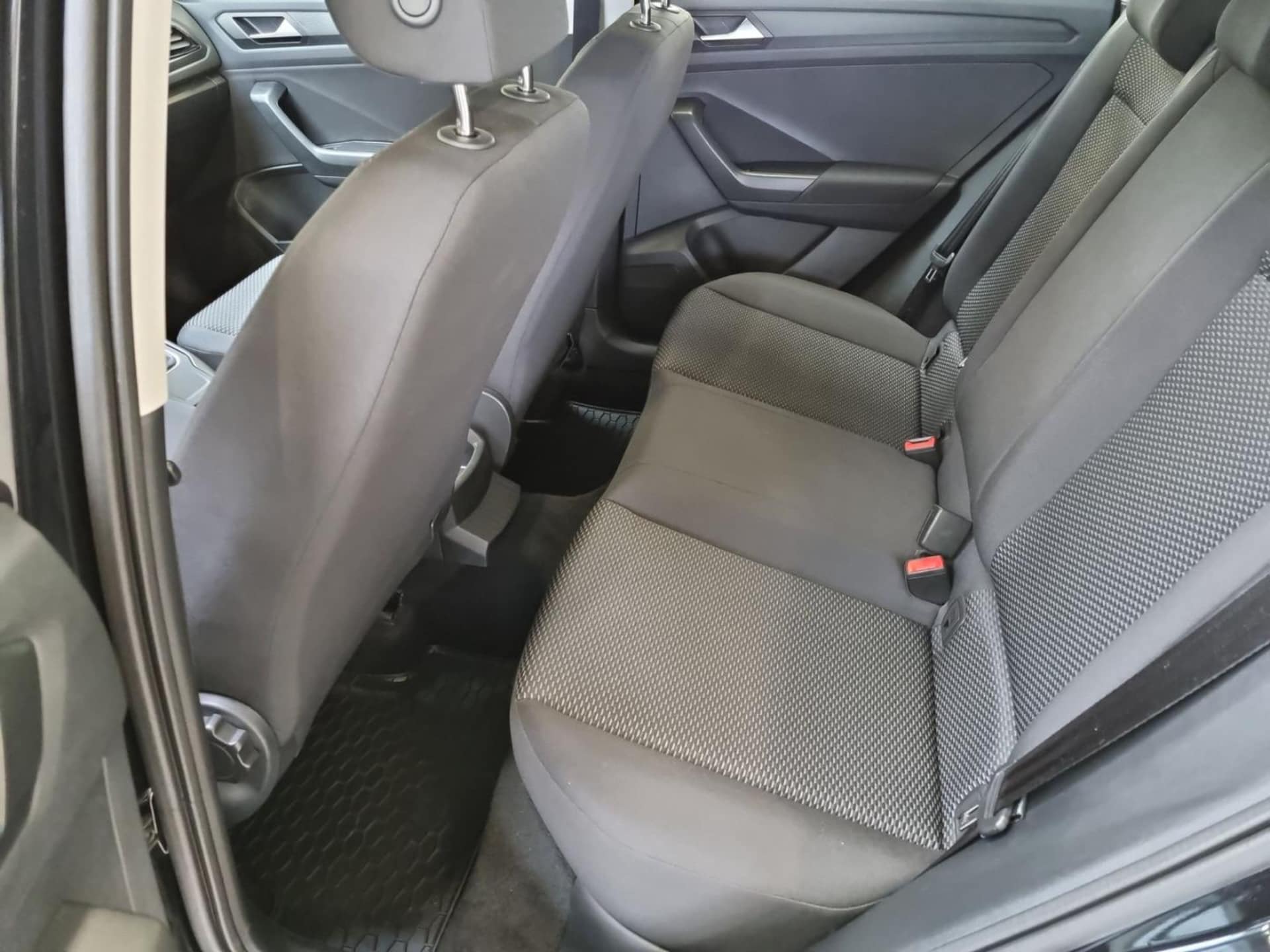 Volkswagen T-Roc Basis-Modell