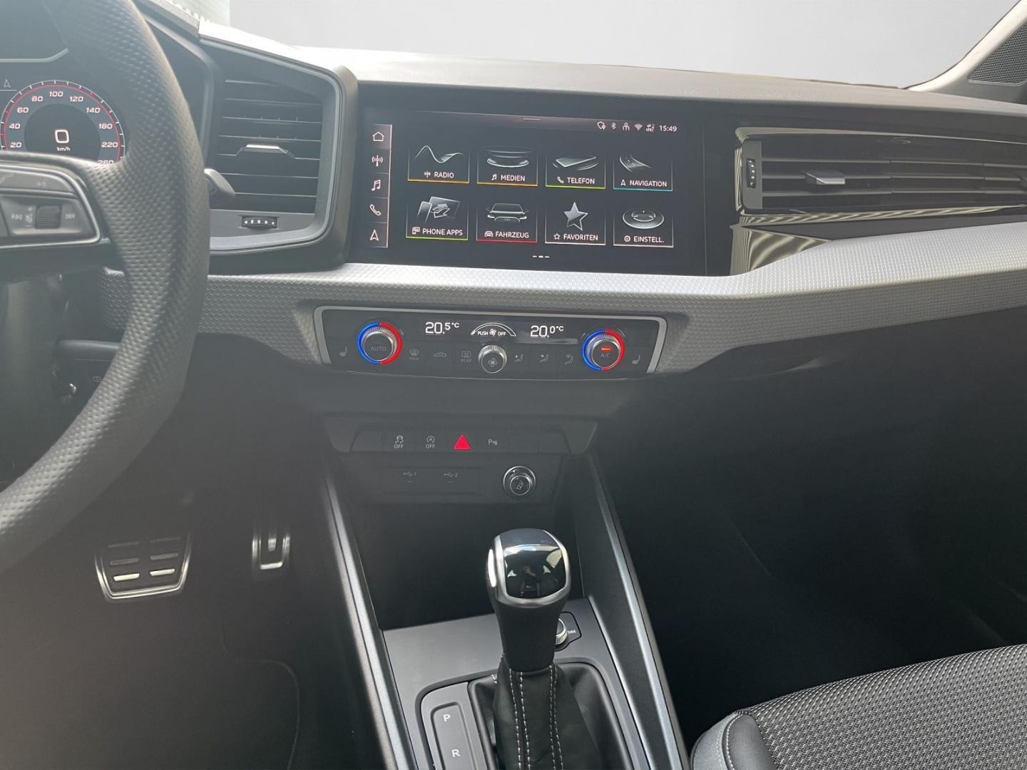 Bild über Audi A1 Sportback S line 35 TFSI S tronic - für weitere Informationen kontaktieren Sie den Audi Partner