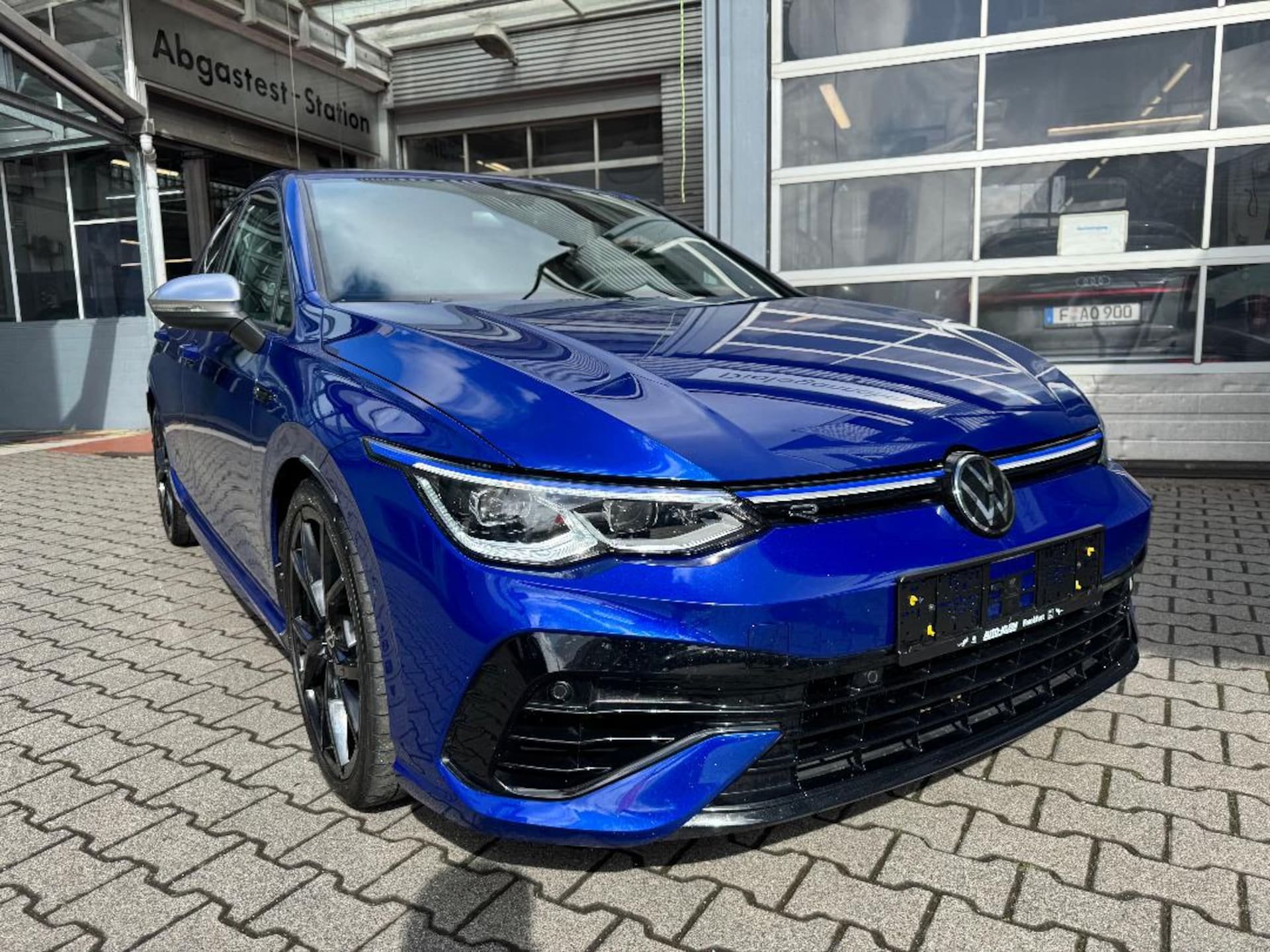 Volkswagen Golf R