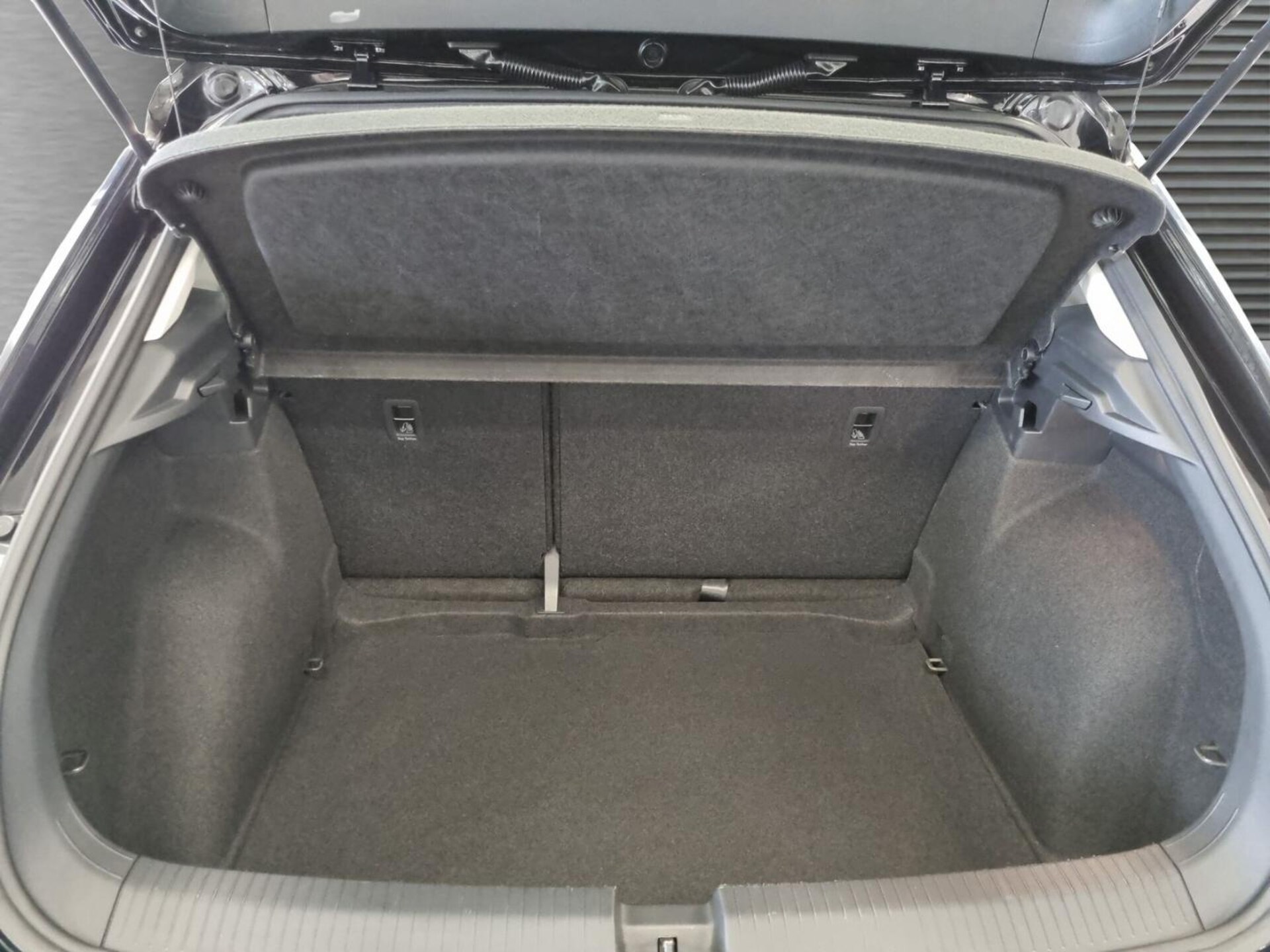 Volkswagen T-Roc Basis-Modell