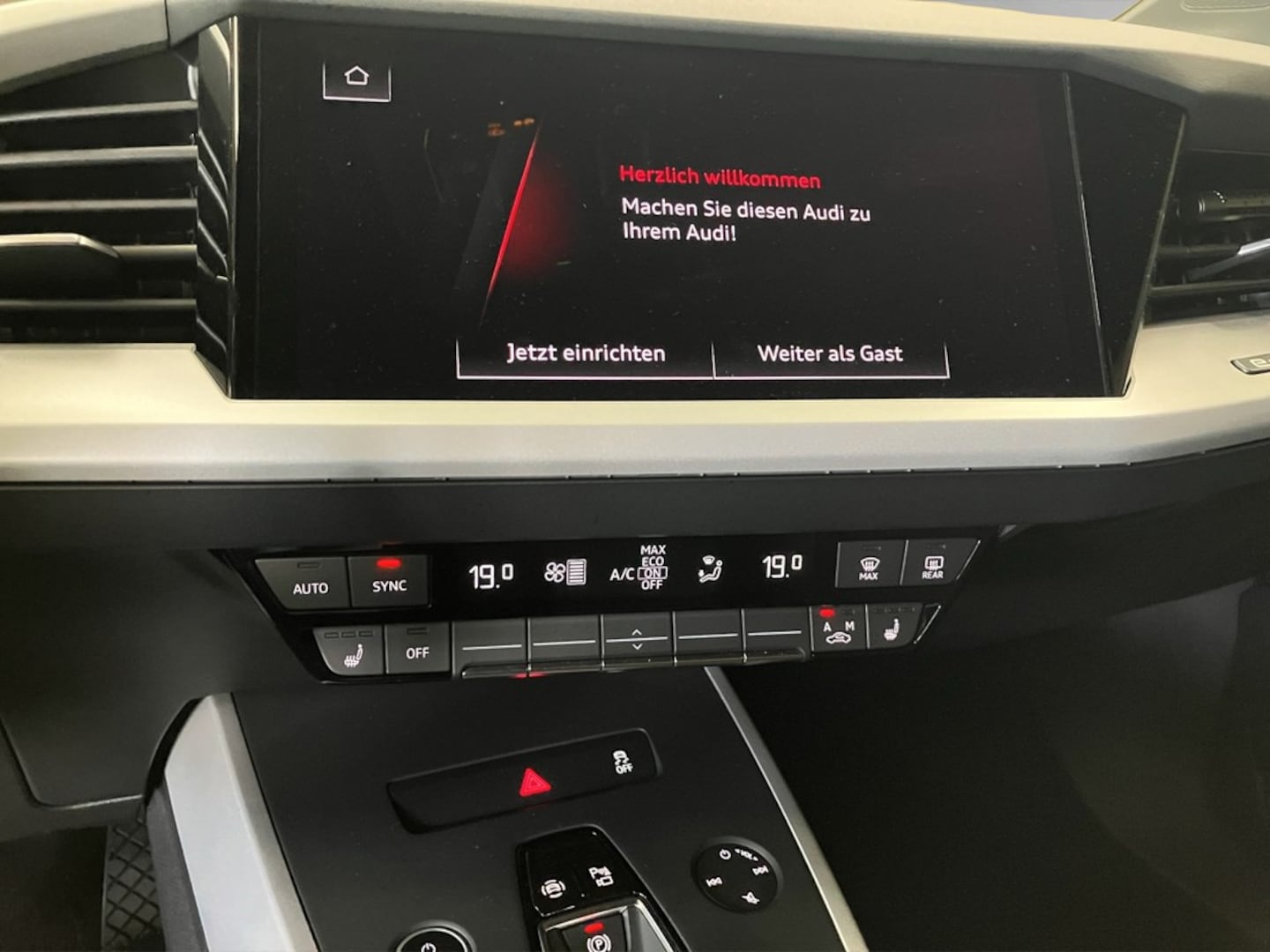 Bild über Audi Q4 e-tron 35 e-tron - für weitere Informationen kontaktieren Sie den Audi Partner