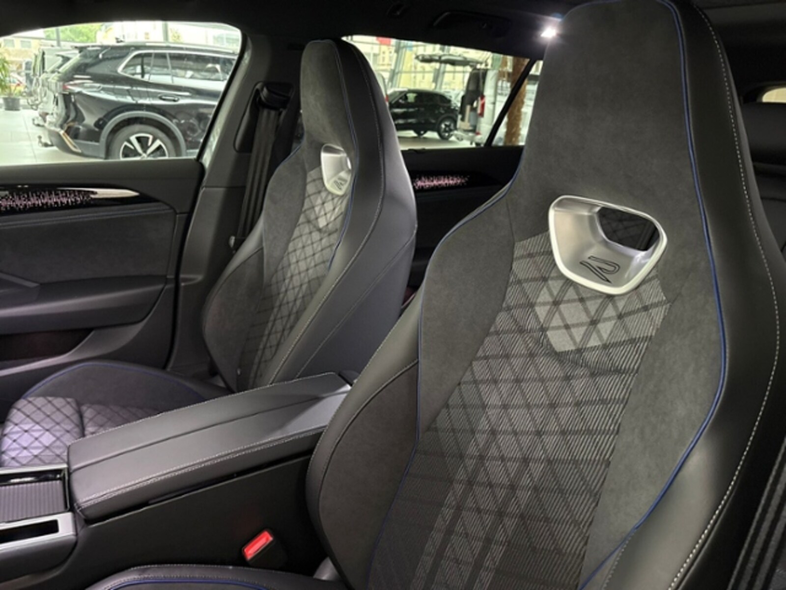 Volkswagen Passat – Bild 14