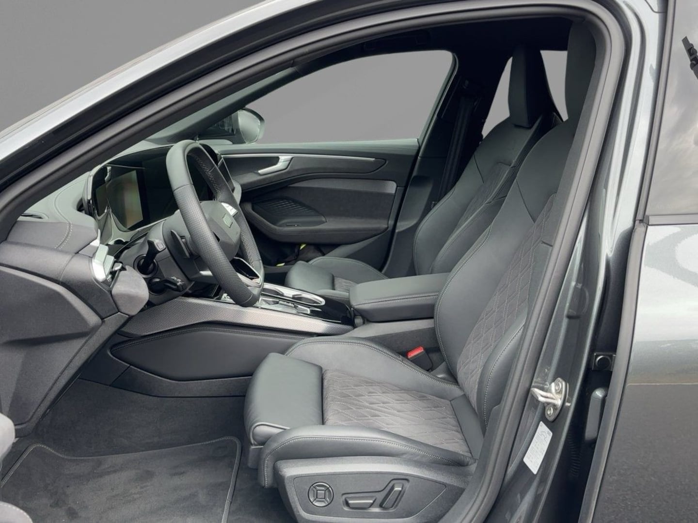 Bild über Audi A6 Avant TDI quattro 150 kW S tronic - für weitere Informationen kontaktieren Sie den Audi Partner