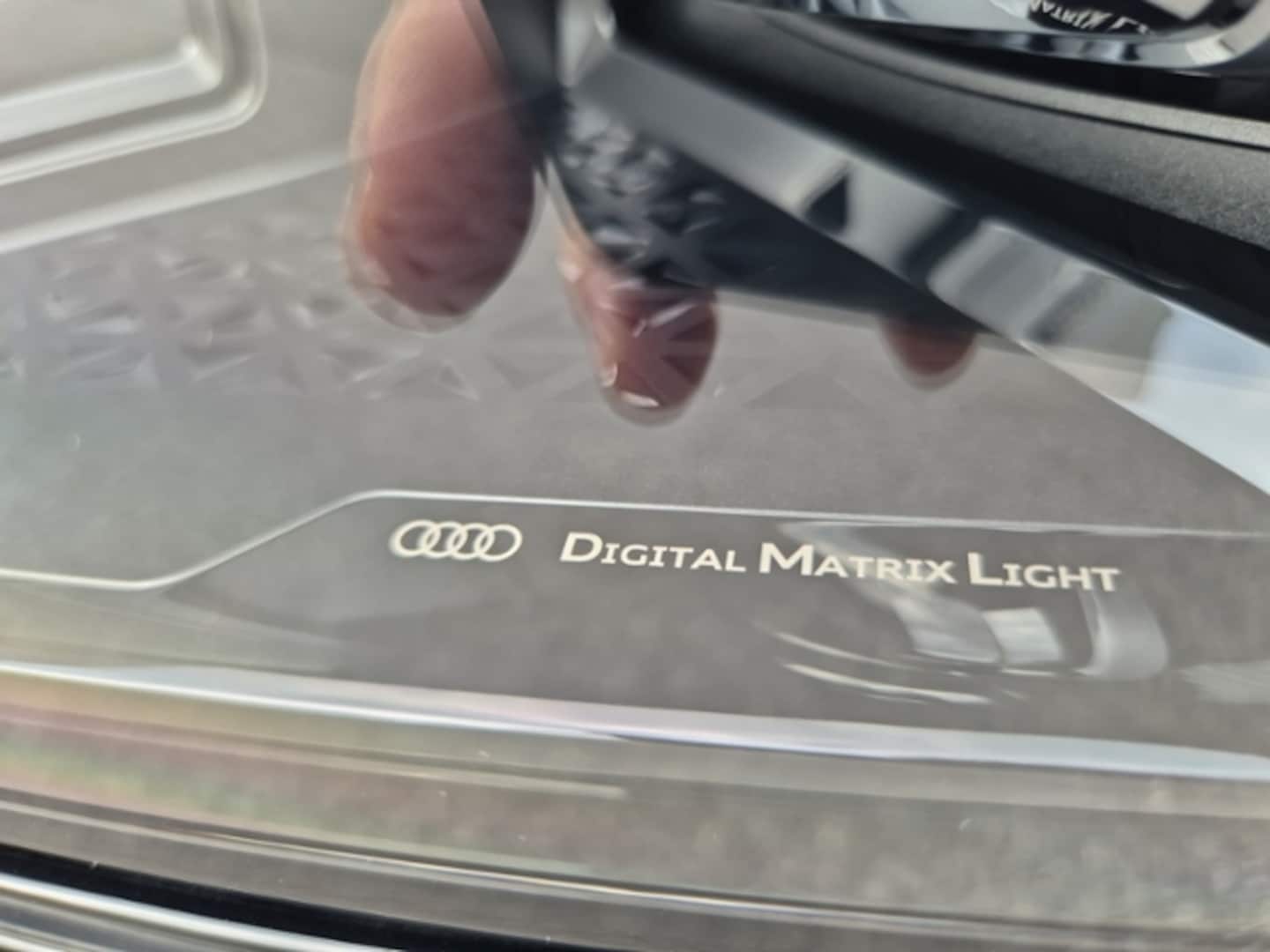 Bild über Audi Q7 SUV TDI quattro 220 kW tiptronic - für weitere Informationen kontaktieren Sie den Audi Partner