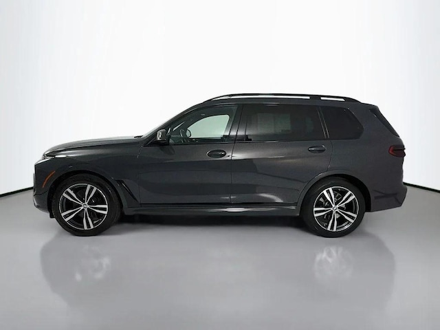2023 BMW X7