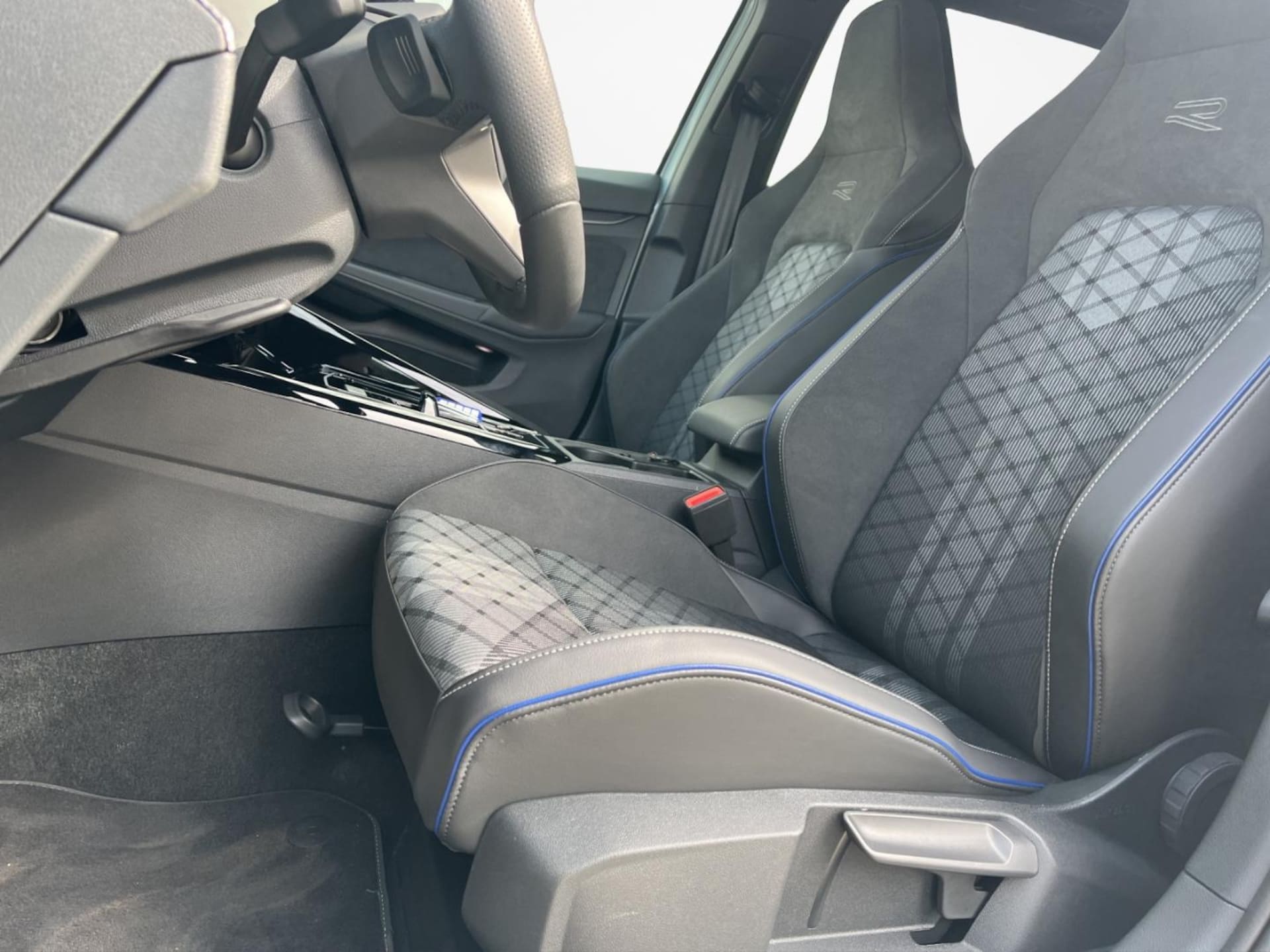 Volkswagen Golf Variant R-Line
