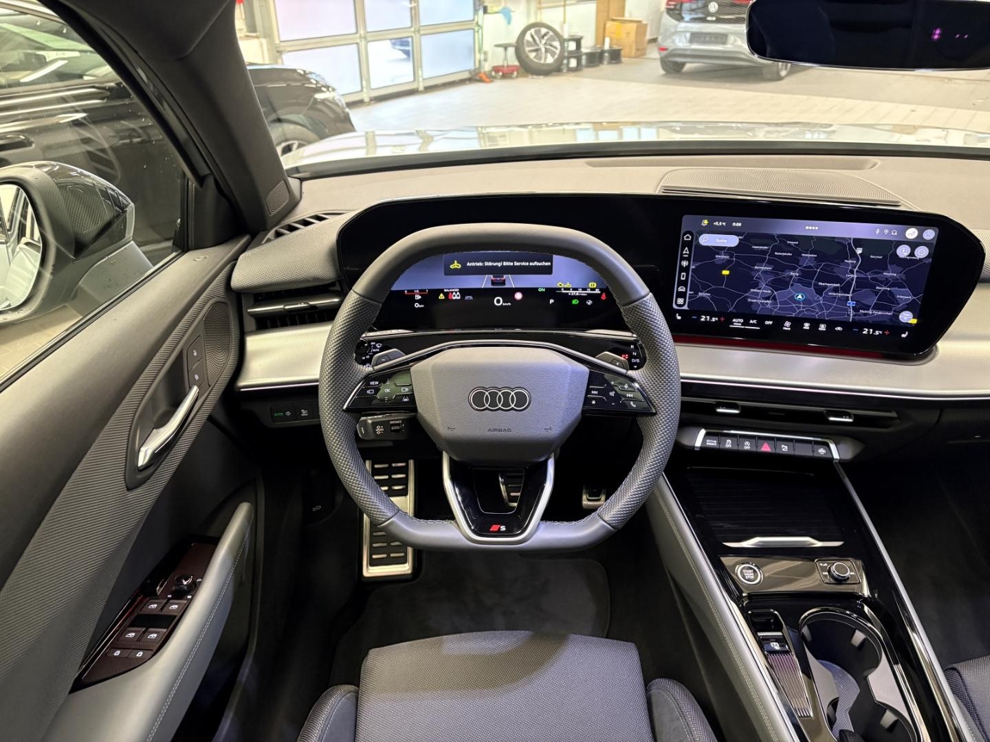 Bild über Audi Q3 SUV TFSI quattro 150 kW S tronic - für weitere Informationen kontaktieren Sie den Audi Partner