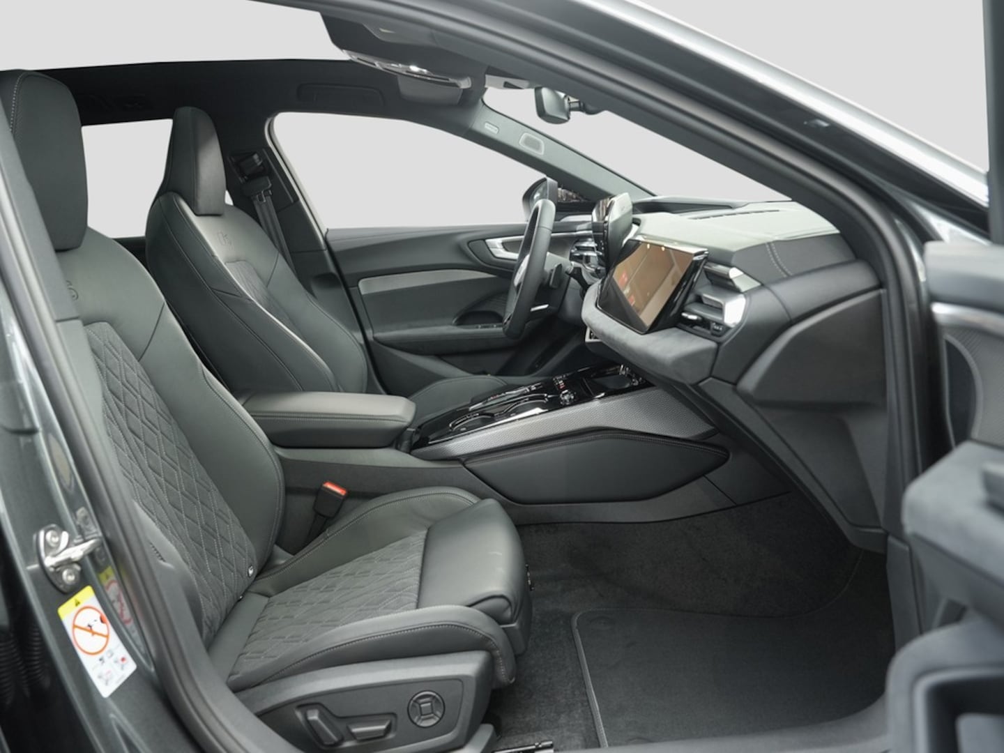 Bild über Audi A5 Avant e-hybrid e-hybrid quattro 270 kW S tronic - für weitere Informationen kontaktieren Sie den Audi Partner