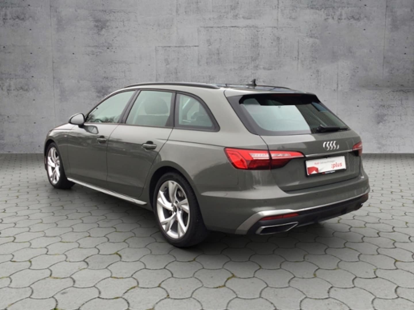 Bild über Audi A4 Avant S line 30 TDI S tronic - für weitere Informationen kontaktieren Sie den Audi Partner