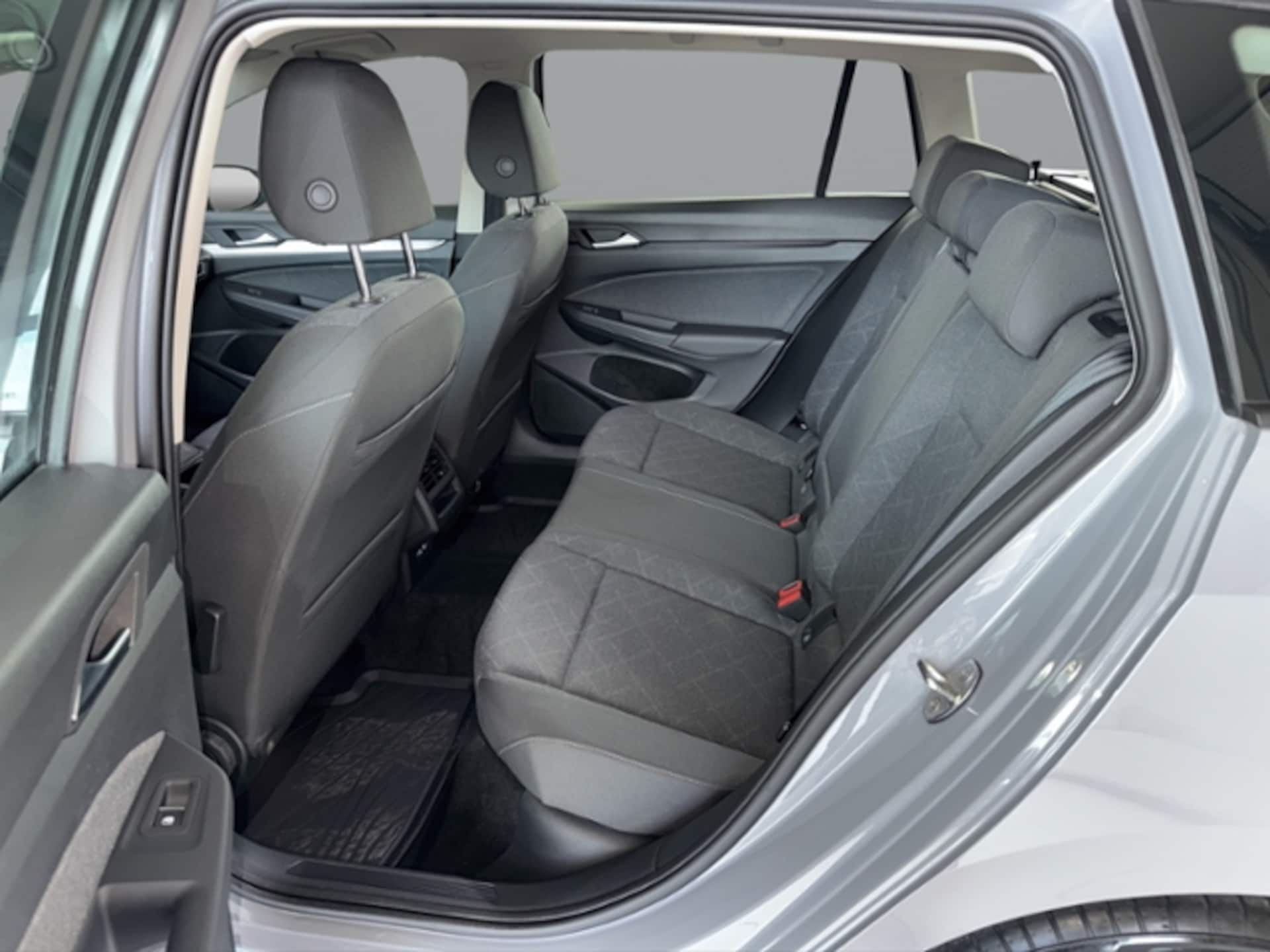 Volkswagen Golf Variant Life