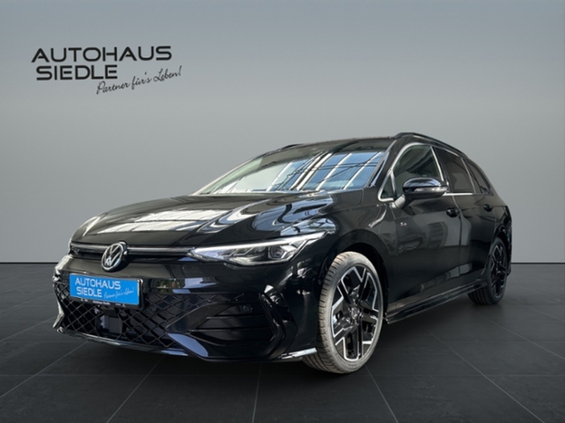 Volkswagen Golf Variant R-Line
