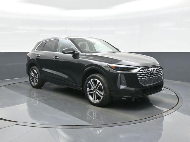 2025 Audi Q5 40 Premium's photo