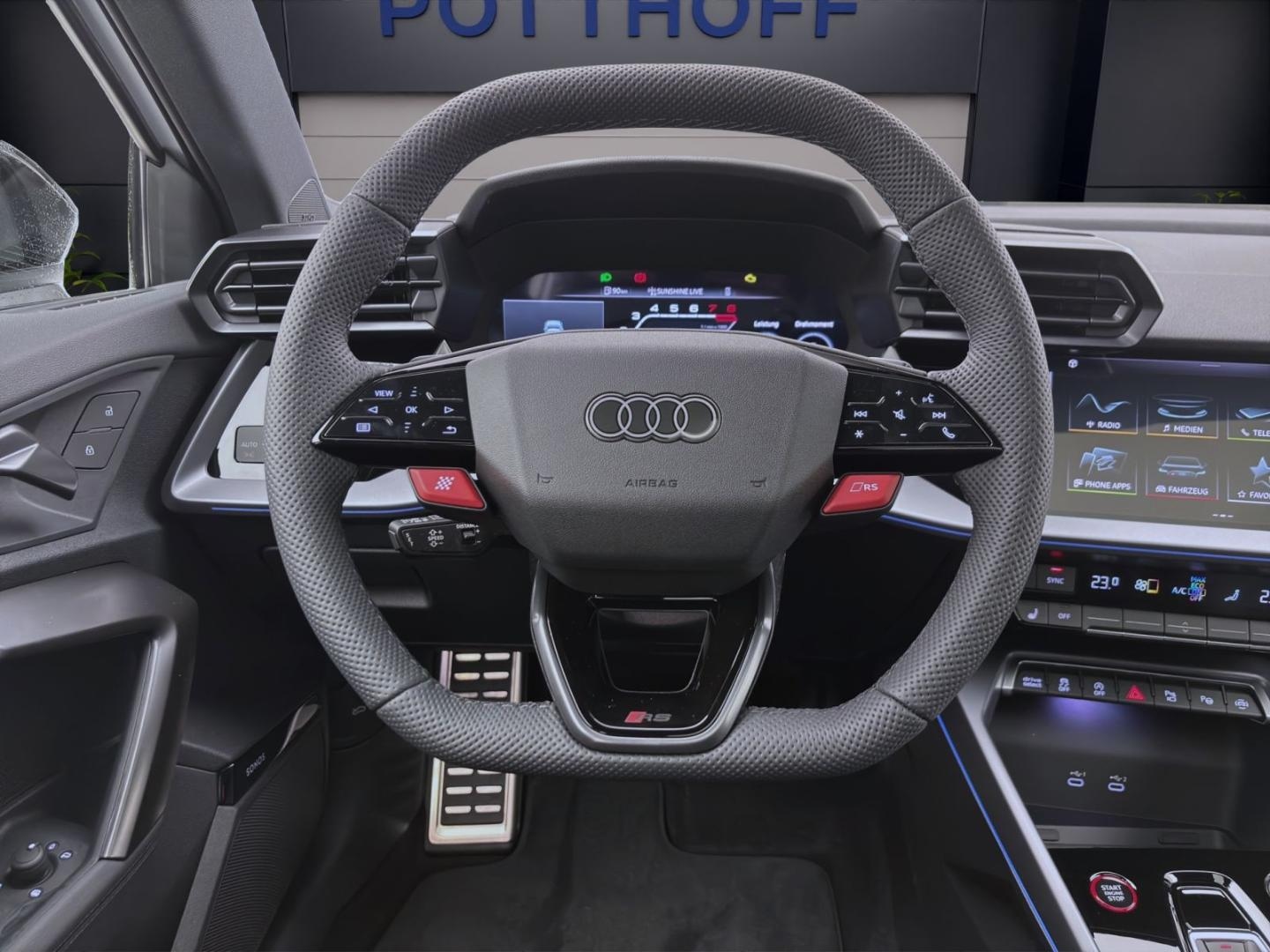 Bild über Audi RS 3 Sportback TFSI quattro S tronic - für weitere Informationen kontaktieren Sie den Audi Partner