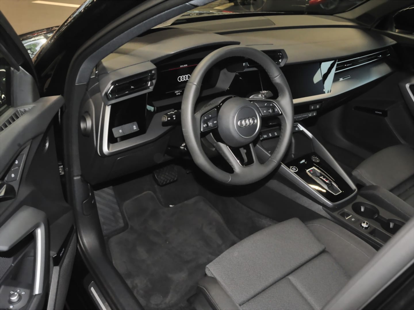 Bild über Audi A3 Sportback S line 35 TFSI S tronic - für weitere Informationen kontaktieren Sie den Audi Partner