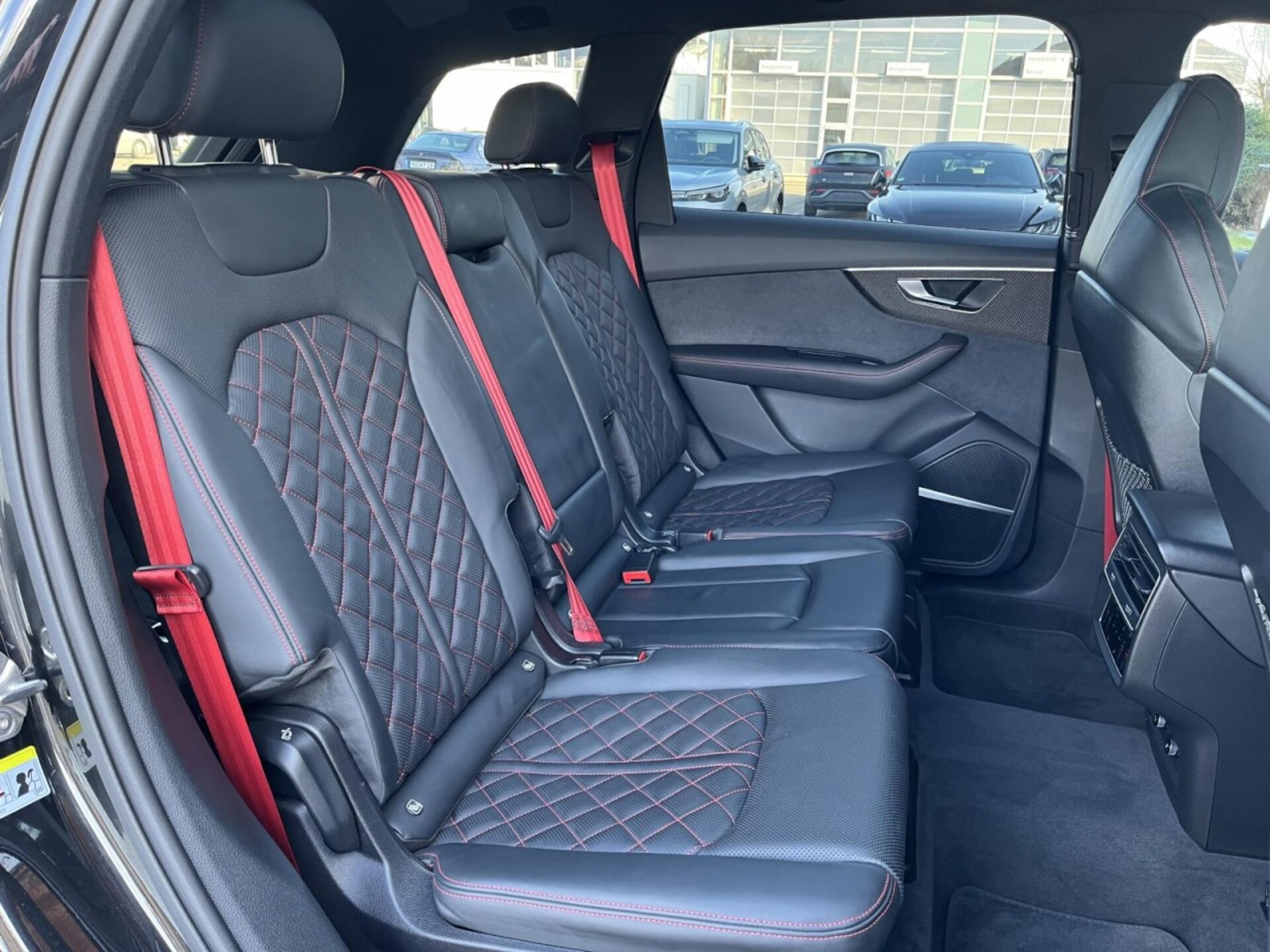 Audi SQ7 SUV