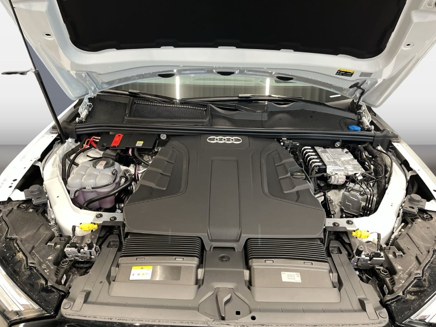 Bild über Audi Q7 SUV S line business TDI quattro 210 kW tiptronic - für weitere Informationen kontaktieren Sie den Audi Partner