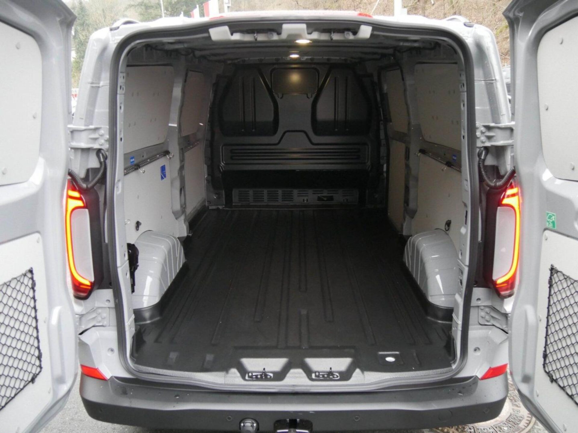 Volkswagen Transporter Kasten langer Radstand
