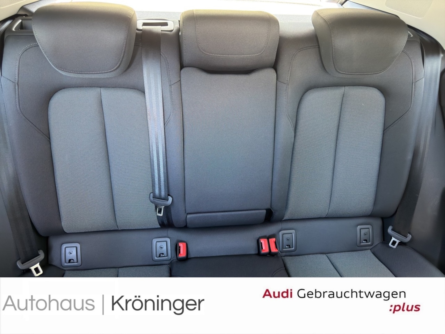 Bild über Audi Q2 advanced 35 TFSI S tronic - für weitere Informationen kontaktieren Sie den Audi Partner